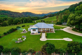 Luxury Farm Homestead & Animal Sanctuary, Hot Tub